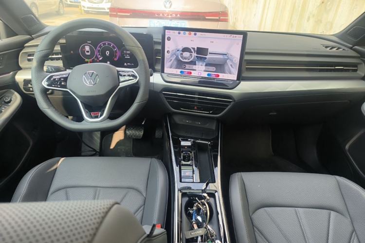 Used Volkswagen Lamando 2026 Lavida L GTS 380TSI Lingfeng Millionth Anniversary Edition Center Console