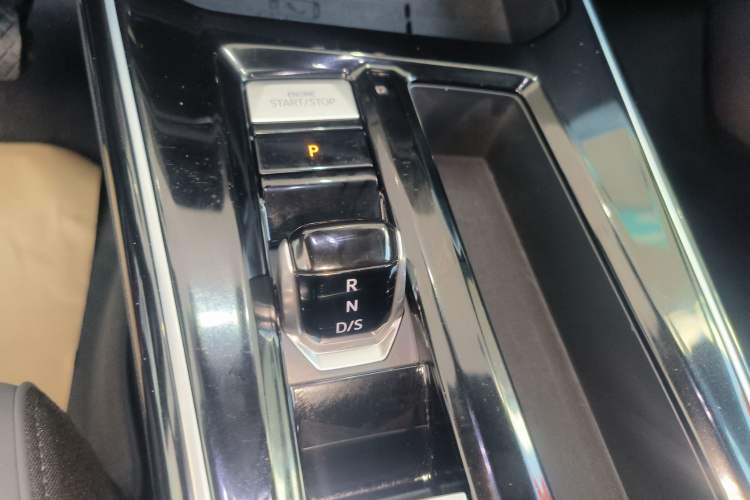 Used Volkswagen Lamando 2026 Lavida L GTS 380TSI Lingfeng Millionth Anniversary Edition Gear Lever