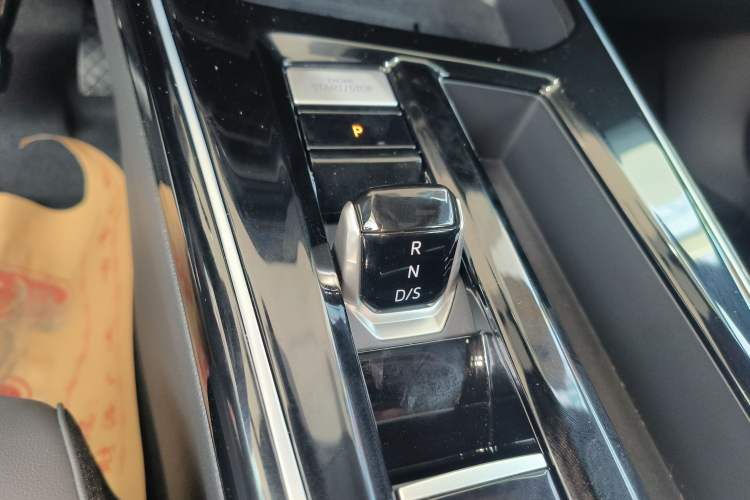 Used Volkswagen Lamando 2026 Lavida L GTS 380TSI Lingfeng Millionth Anniversary Edition Gear Lever