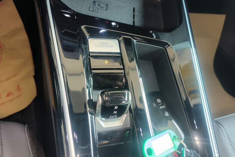 Used Volkswagen Lamando 2026 Lavida L GTS 380TSI Lingfeng Millionth Anniversary Edition Gear Lever
