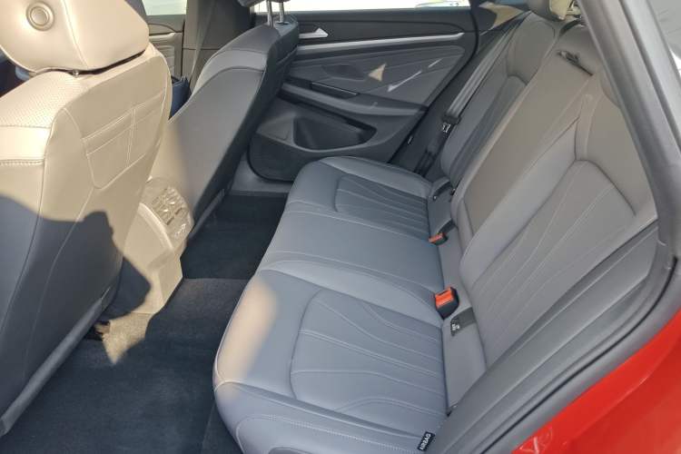 Used Volkswagen Lamando 2026 Lavida L GTS 380TSI Lingfeng Millionth Anniversary Edition Left Rear Seat