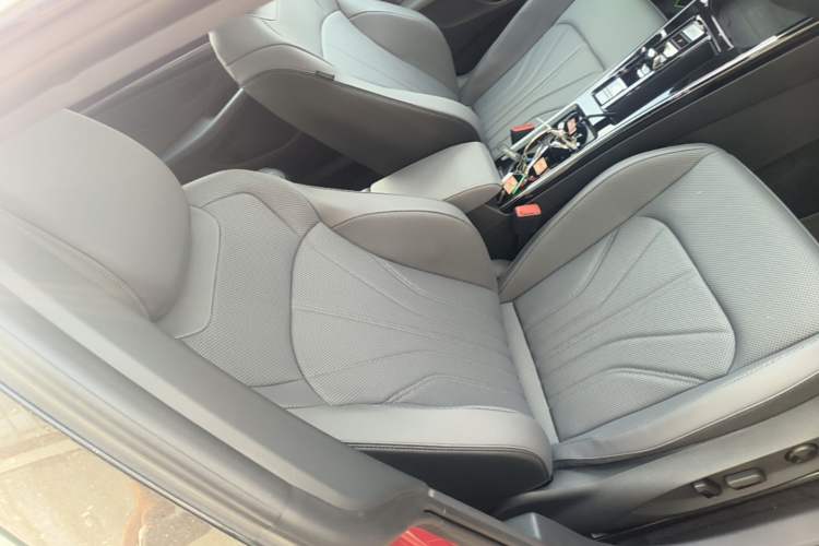 Used Volkswagen Lamando 2026 Lavida L GTS 380TSI Lingfeng Millionth Anniversary Edition Right Front Seat