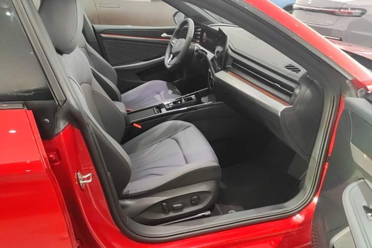 Used Volkswagen Lamando 2026 Lavida L GTS 380TSI Lingfeng Millionth Anniversary Edition Right Front Seat