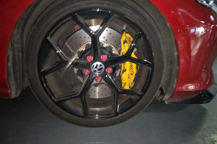 Used Volkswagen Lamando 2026 Lavida L GTS 380TSI Lingfeng Millionth Anniversary Edition Right Front Wheel Hub