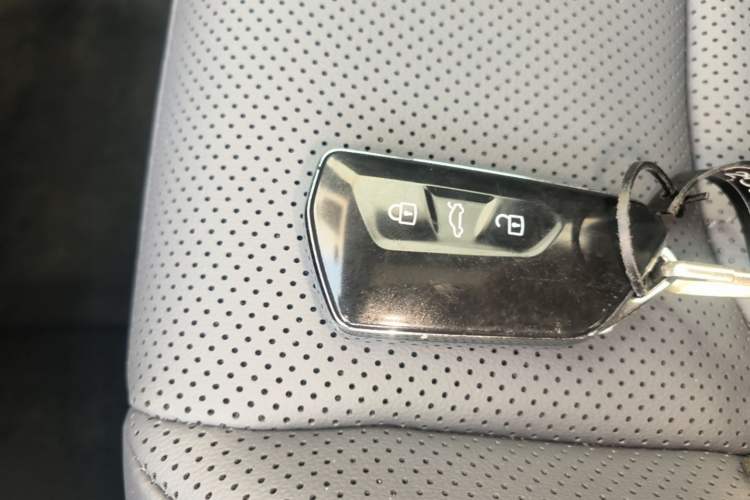 Used Volkswagen Lamando 2026 Lavida L GTS 380TSI Lingfeng Millionth Anniversary Edition Vehicle Key