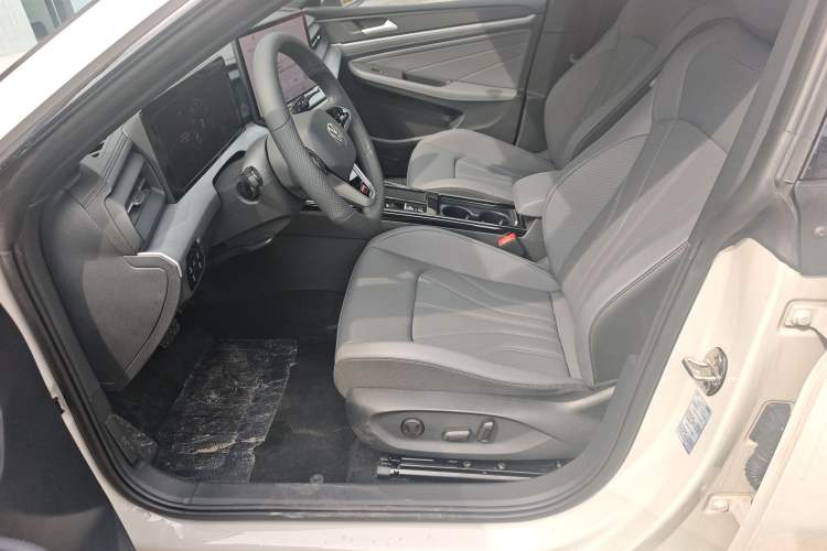Used Volkswagen Lamando 2026 Lavida L GTS 380TSI Lingfeng Millionth Anniversary Edition Left Front Seat
