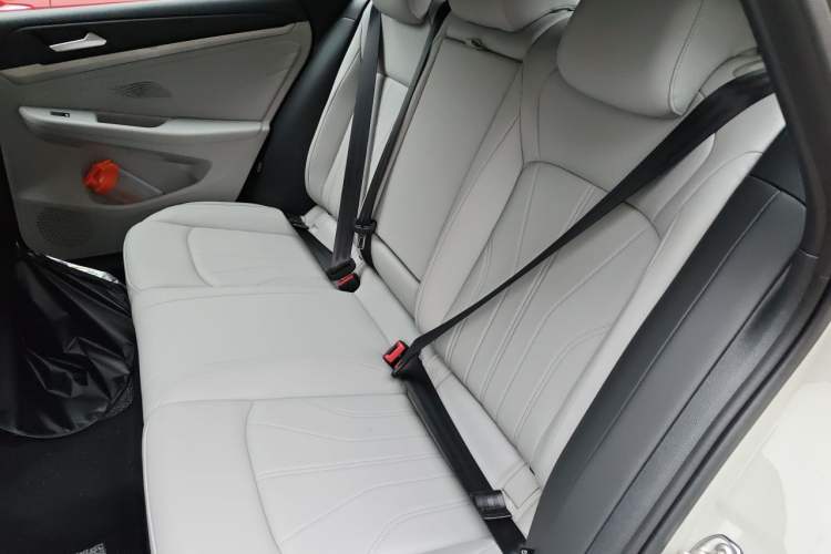 Used Volkswagen Lamando 2026 Lavida L 300TSI Lingfeng Edition Left Rear Seat
