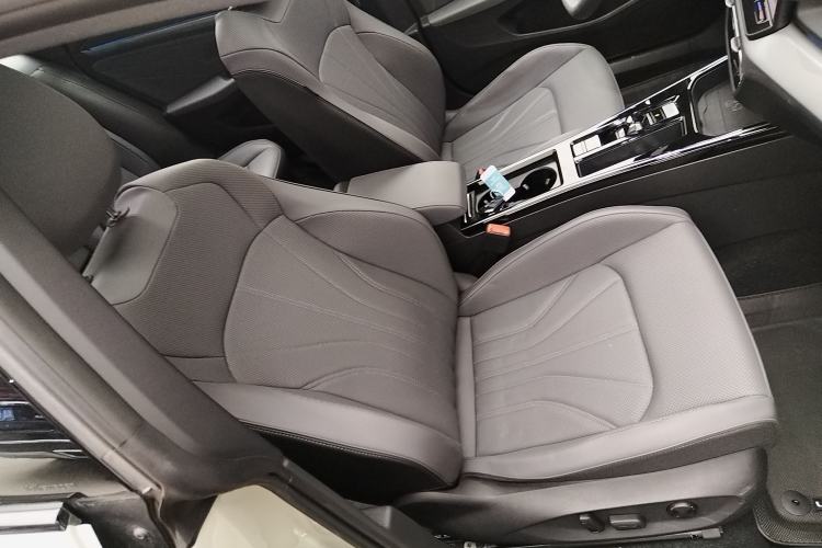 Used Volkswagen Lamando 2026 Lavida L GTS 380TSI Lingfeng Millionth Anniversary Edition Right Front Seat