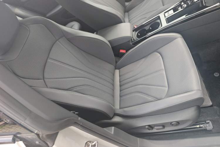 Used Volkswagen Lamando 2026 Lavida L GTS 380TSI Lingfeng Millionth Anniversary Edition Right Front Seat