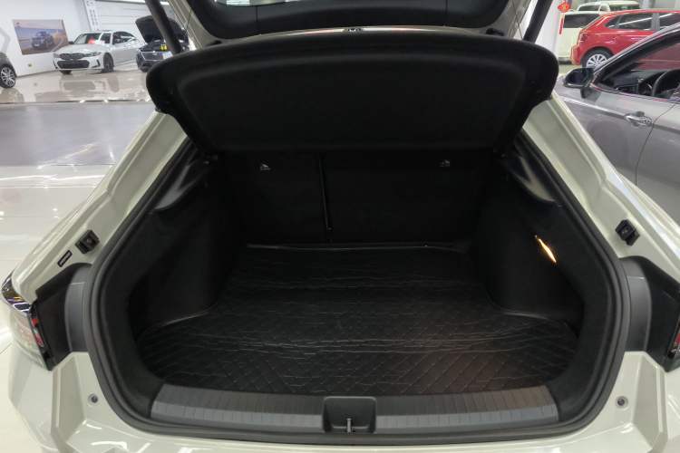 Used Volkswagen Lamando 2026 Lavida L GTS 380TSI Lingfeng Edition Trunk