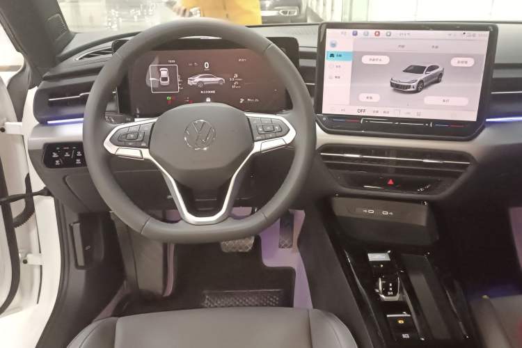 Used Volkswagen Lamando 2026 Lavida L 300TSI Lingdong Edition Audio And AC Panel