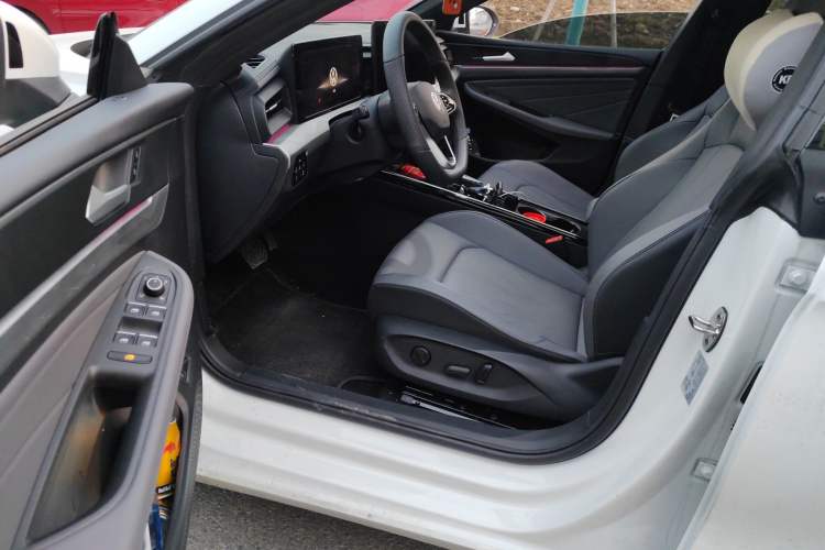 Used Volkswagen Lamando 2026 Lavida L 300TSI Lingfeng Edition Driver Seat