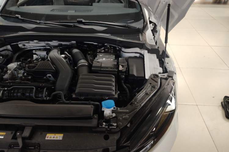 Used Volkswagen Lamando 2026 Lavida L 300TSI Linggan Edition Engine Bay Left