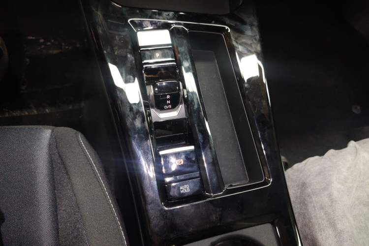 Used Volkswagen Lamando 2026 Lavida L 300TSI Linggan Edition Gear Lever