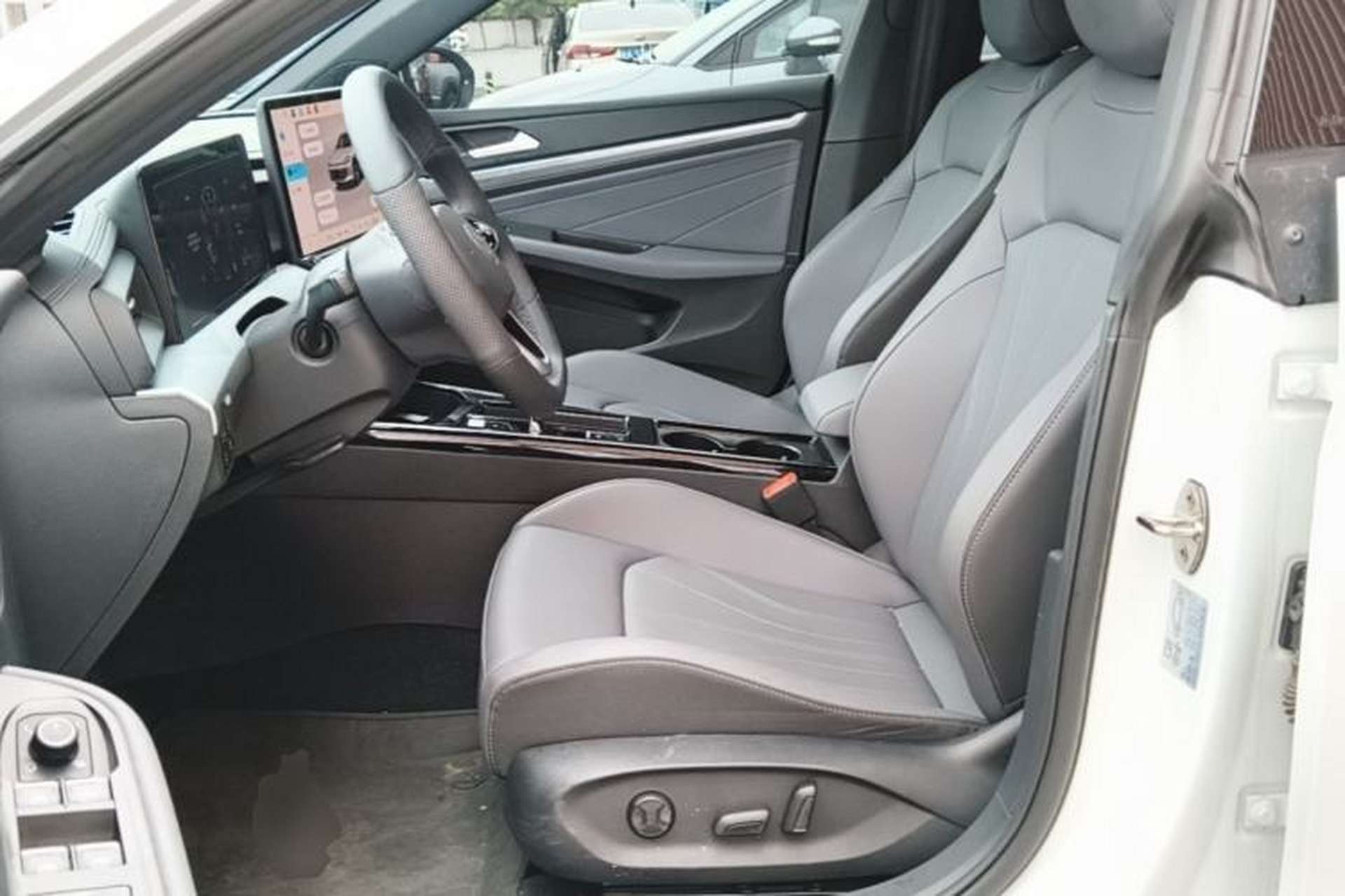 Used Volkswagen Lamando 2026 Lavida L 300TSI Lingfeng Edition Left Front Seat