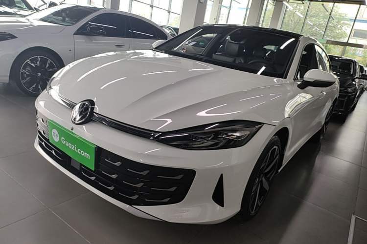 Used Volkswagen Lamando 2026 Lavida L 300TSI Lingfeng Edition Guazi used car, China used car export, Used car for sale, Used Volkswagen cars, Cheapest cars for sale
