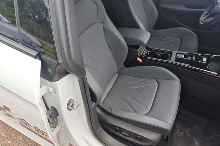 Used Volkswagen Lamando 2026 Lavida L GTS 380TSI Lingfeng Millionth Anniversary Edition Right Front Seat