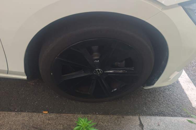 Used Volkswagen Lamando 2026 Lavida L GTS 380TSI Lingfeng Edition Right Front Wheel Hub