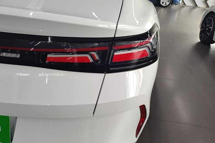 Used Volkswagen Lamando 2026 Lavida L 300TSI Lingfeng Edition Right Rear Taillight