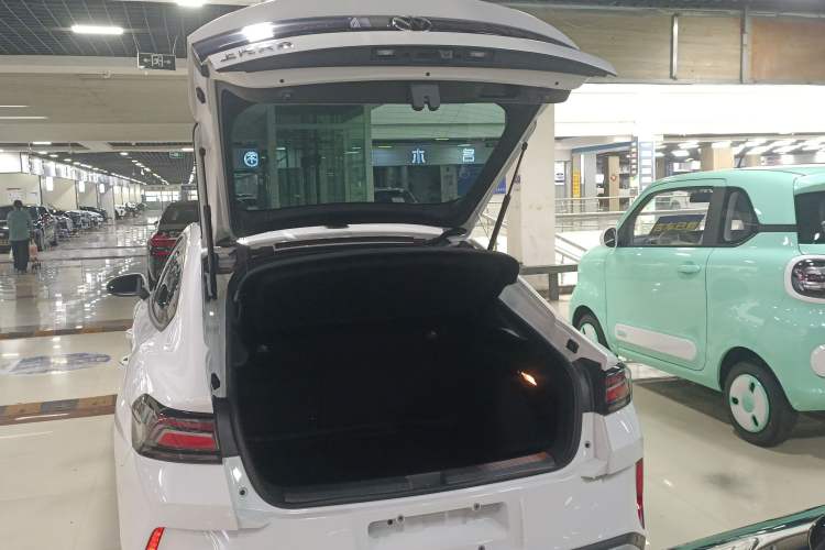 Used Volkswagen Lamando 2026 Lavida L 300TSI Lingdong Edition Trunk