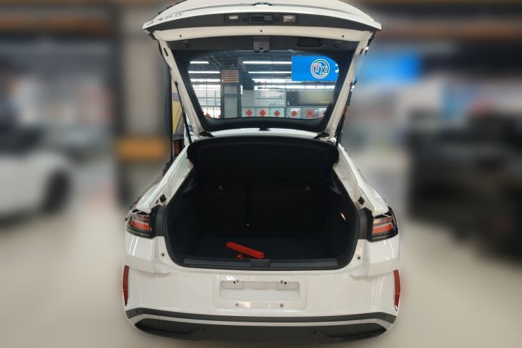 Used Volkswagen Lamando 2026 Lavida L 300TSI Linggan Edition Trunk