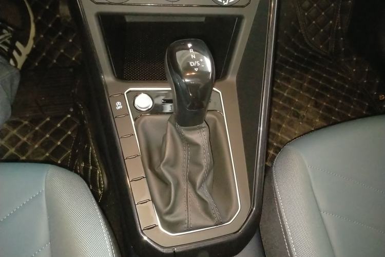 Used Volkswagen Lavida 2023 New Sharp 1.5L Automatic New Wish Edition Gear Lever
