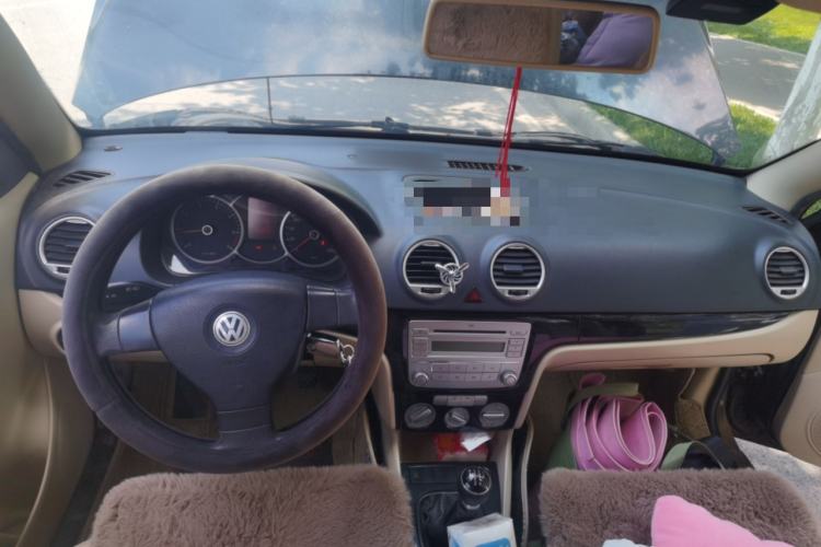 Used Volkswagen Lavida 2008 1.6L Manual Premium Edition Center Console