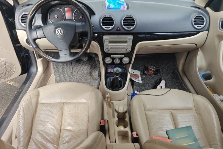 Used Volkswagen Lavida 2008 2.0L Manual Version – Pin Ya Edition Center Console