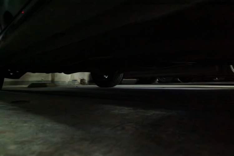 Used Volkswagen Lavida 2008 1.6L Manual Premium Edition Chassis Front Right