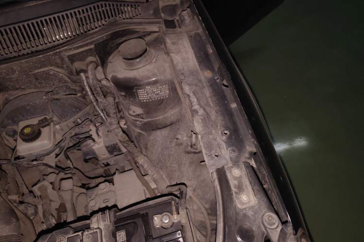 Used Volkswagen Lavida 2008 1.6L Manual Premium Edition Engine Bay Left