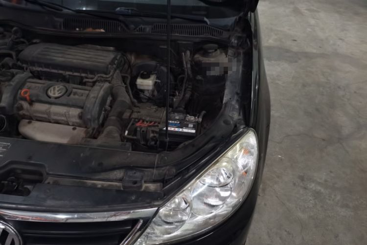 Used Volkswagen Lavida 2008 1.6L Automatic Joy Edition Engine Bay Left