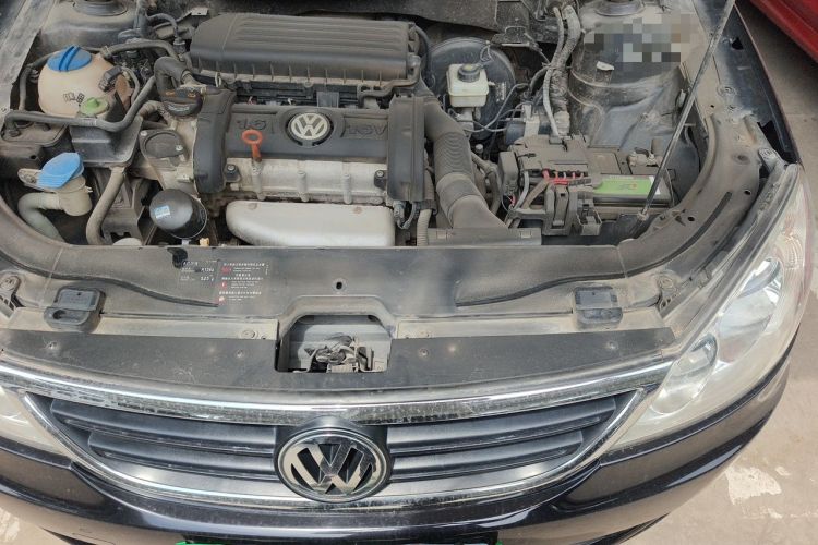 Used Volkswagen Lavida 2008 1.6L Automatic Joy Edition Engine Bay Left