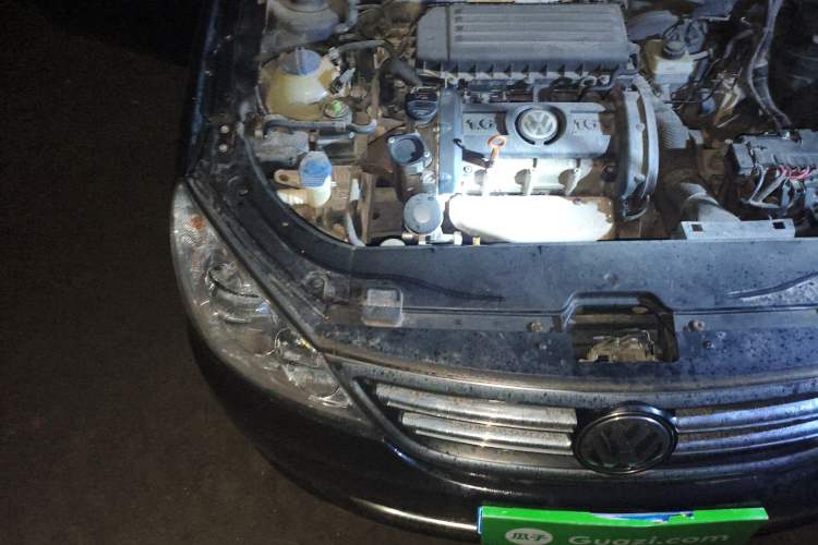 Used Volkswagen Lavida 2008 1.6L Manual Premium Edition Engine Bay Right