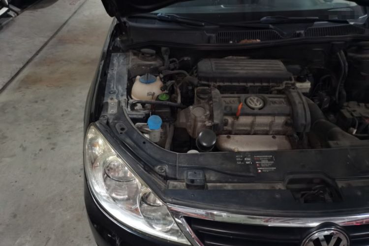 Used Volkswagen Lavida 2008 1.6L Automatic Joy Edition Engine Bay Right