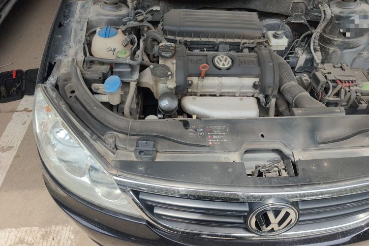 Used Volkswagen Lavida 2008 1.6L Automatic Joy Edition Engine Bay Right