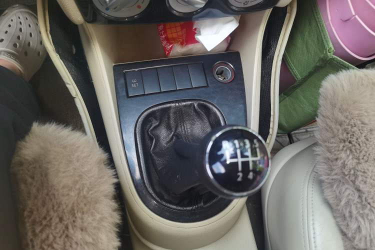 Used Volkswagen Lavida 2008 1.6L Manual Premium Edition Gear Lever