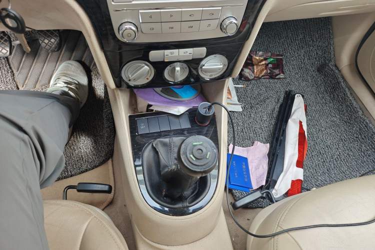 Used Volkswagen Lavida 2008 2.0L Manual Version – Pin Ya Edition Gear Lever