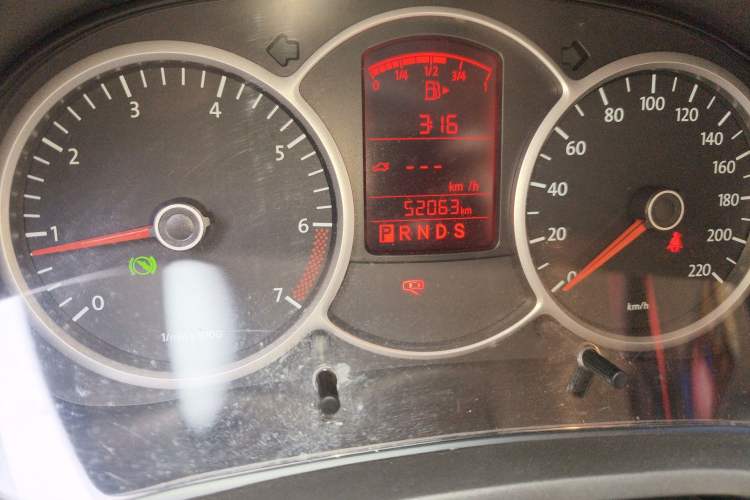 Used Volkswagen Lavida 2008 1.6L Automatic Prestige Edition Odometer Close Up