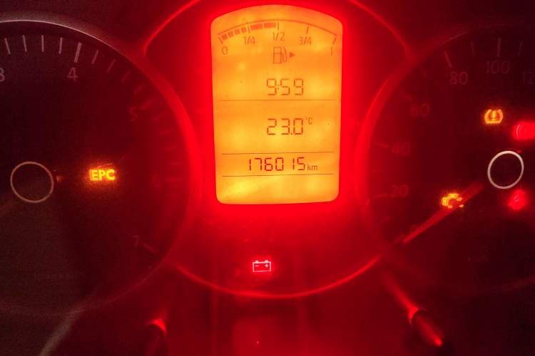 Used Volkswagen Lavida 2008 1.6L Manual Premium Edition Odometer Close Up