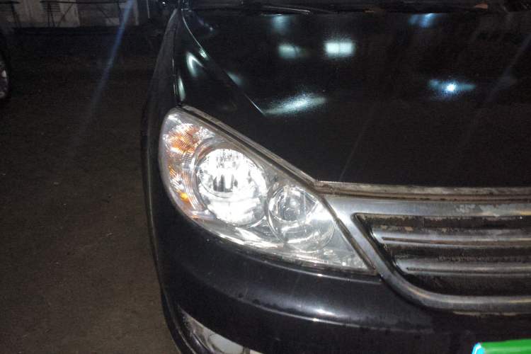 Used Volkswagen Lavida 2008 1.6L Manual Premium Edition Right Front Headlight