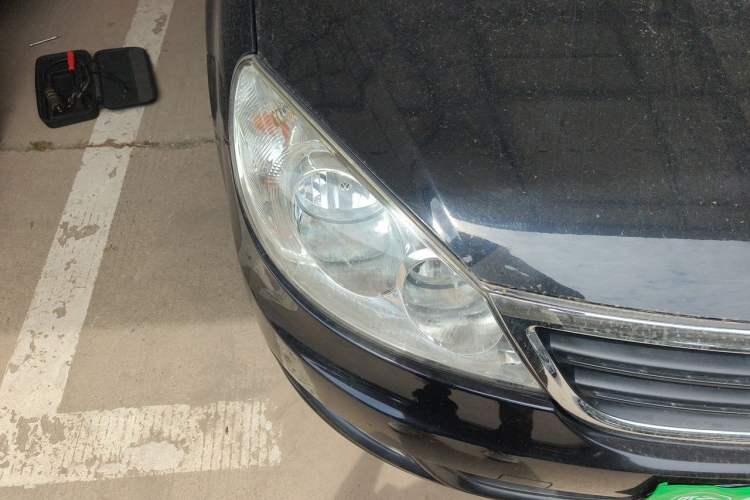 Used Volkswagen Lavida 2008 1.6L Automatic Joy Edition Right Front Headlight