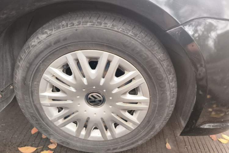 Used Volkswagen Lavida 2008 1.6L Manual Joyful Edition Right Front Wheel Hub