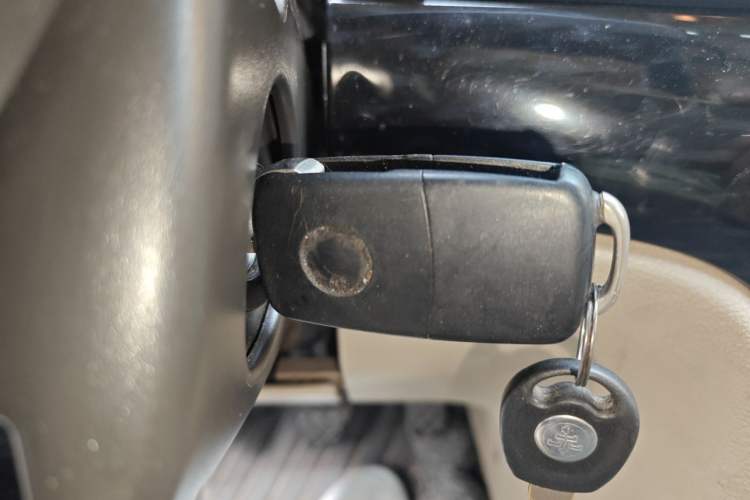 Used Volkswagen Lavida 2008 2.0L Manual Version – Pin Ya Edition Vehicle Key