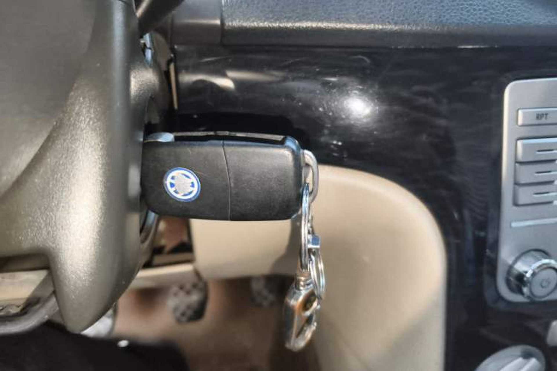 Used Volkswagen Lavida 2008 1.6L Manual Premium Edition Vehicle Key