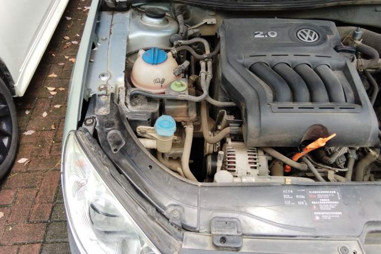 Used Volkswagen Lavida 2008 2.0L Automatic Premium Edition Engine Bay Right