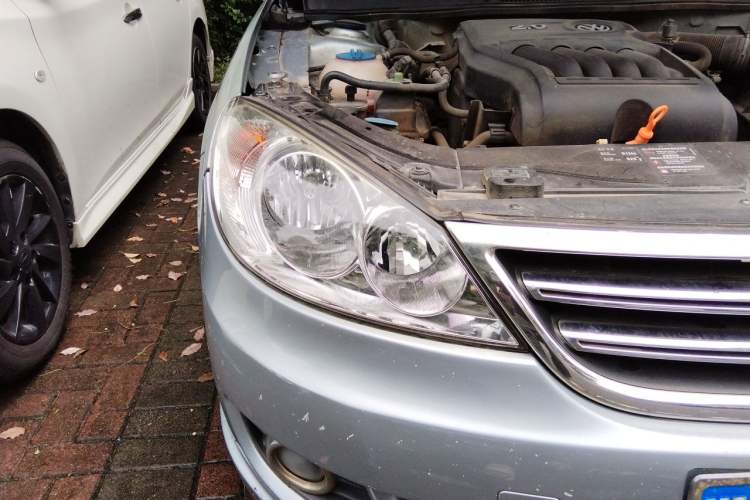 Used Volkswagen Lavida 2008 2.0L Automatic Premium Edition Right Front Headlight