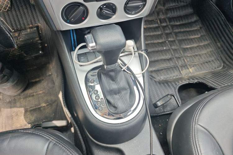 Used Volkswagen Lavida 2008 1.6L Automatic Prestige Edition Gear Lever