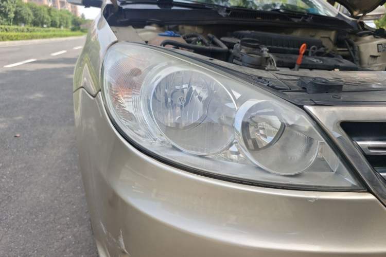Used Volkswagen Lavida 2008 1.6L Automatic Prestige Edition Right Front Headlight
