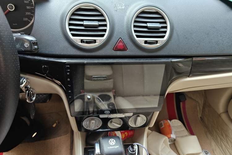 Used Volkswagen Lavida 2008 1.6L Automatic Prestige Edition Audio And AC Panel