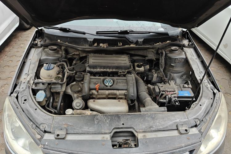 Used Volkswagen Lavida 2008 1.6L Automatic Prestige Edition Engine Bay